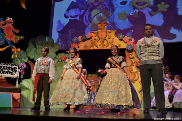 27 presentacion infantil les roques 2019 pleitesia de la fallera mayor infantil de denia