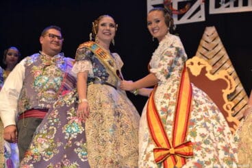 Presentación falla Darrere del Castell 2019 – Amparo y Safir