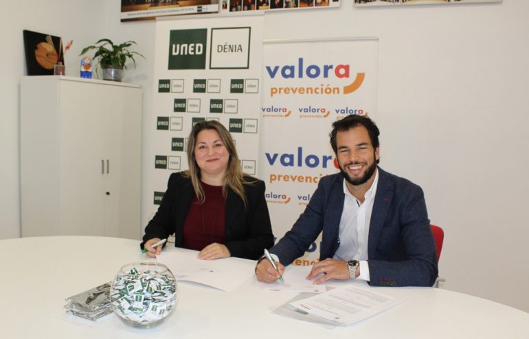 Agreement between the UNED and Valora Prevention