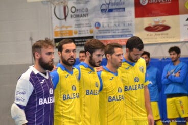 emocionant minutod de silenci dels jugadors deniers