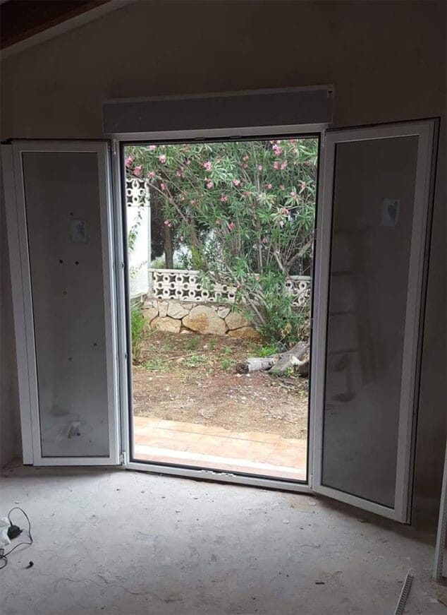 instalacion de nueva ventala alucardona