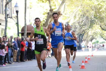 Juanra Pous y Moha Rida en plena carrera