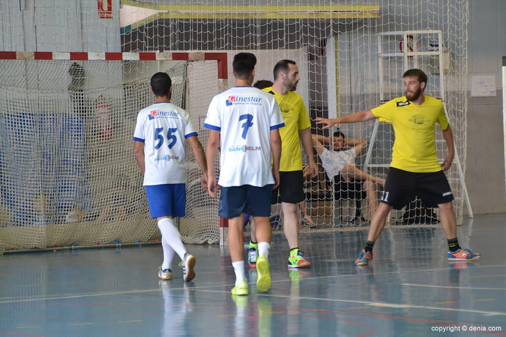 jugadores de un partido de la liga acydma