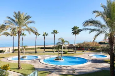 Piscina y vistas al mar Quality Rent a Villa
