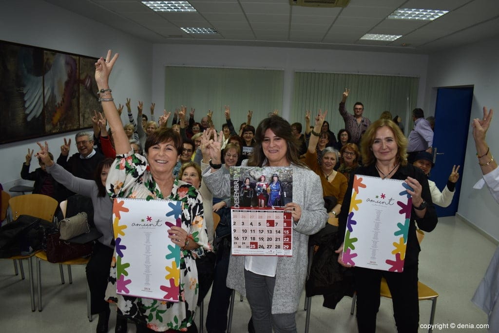 presentacion del calendario solidario de amunt