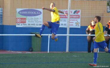 salto de alegria de panucci tras marcar el gol