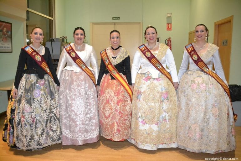 Presentación Saladar 2019 - Amparo Petrie y su corte de honor