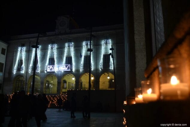 Dénia se pone guapa para dar la bienvenida a la Navidad con la 'Nit de la Llum' 7 04 nit de la llum denia 2018 fachada del ayuntamiento