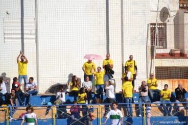 Afición dianense animando