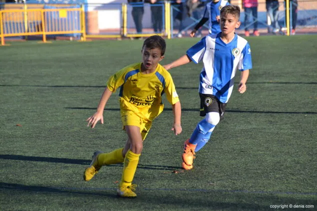 alevin de la fb denia contra el hercules b
