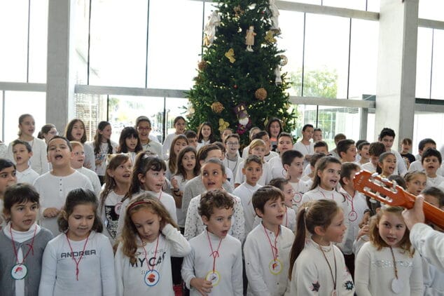 alumnos del colegio de la xara en el hospital de denia