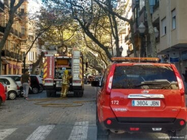 Bomberos en la calle Marqués de Campo