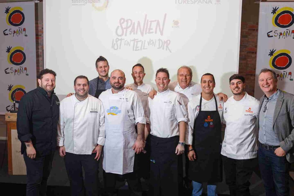 Chefs participantes en la acción promocional de Saborea España