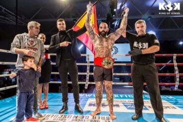 david trallero con el cinturon de campeon de espana