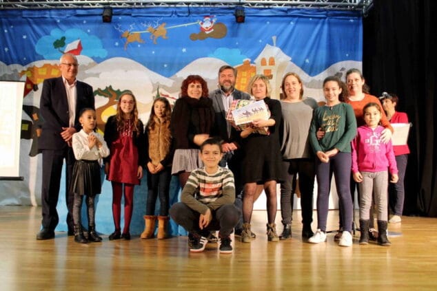 Marina Bermejo, del colegio Montgó, gana el concurso de tarjetas de Navidad 10 el colegio cervantes gana el premio del concurso de belenes