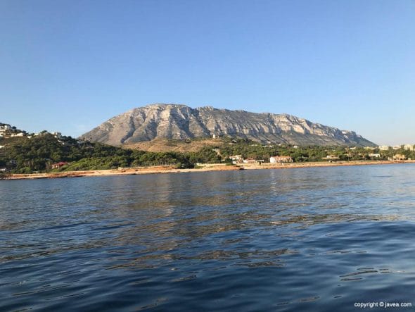 ¡INOCENTADA!.. El nombre de Dénia aparecerá rotulado en el Montgó como promoción turística de la ciudad 1 el montgo denia