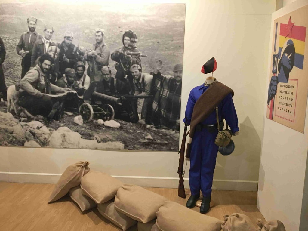 Exposicion sobre la Guerra Civil en Dénia