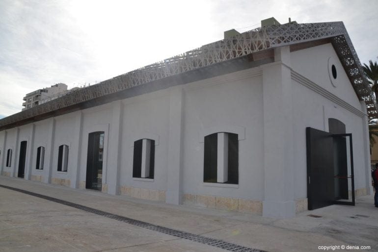 Exterior de la antigua lonja de Dénia