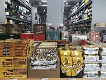 Gran surtido dulces navidadeños Puga Cash & Carry