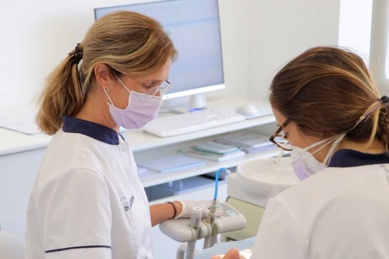 Implantología dental en Dénia - Dr.Ballester