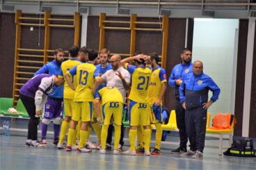 pincc83a jugadores y tecnicos del cfs mar denia