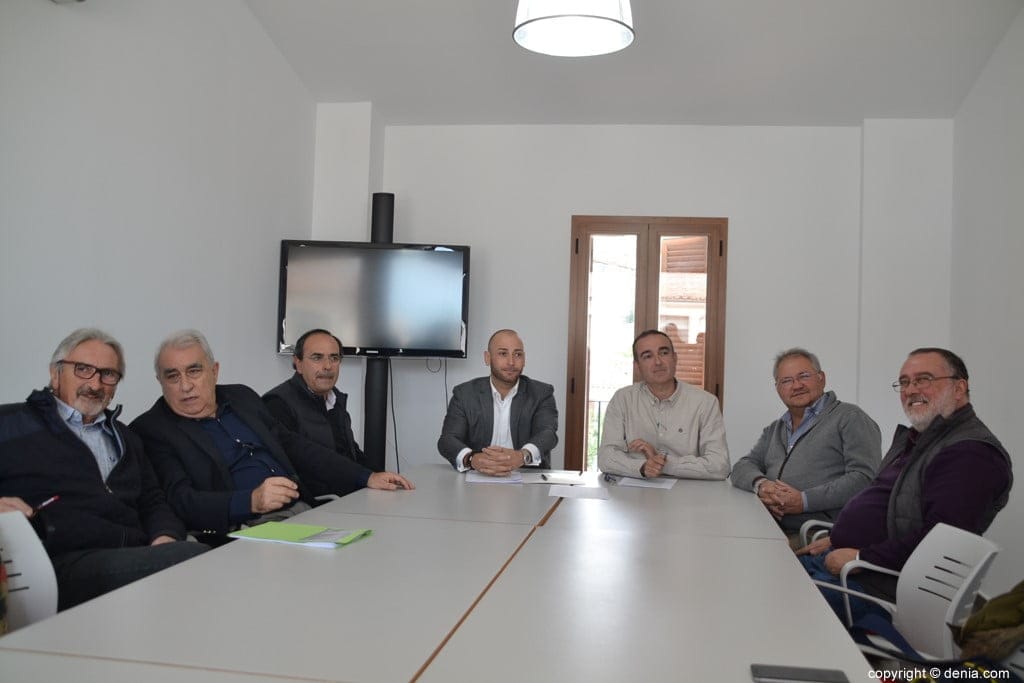 plataforma civica de denia durante una rueda de prensa
