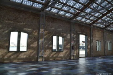 Ventanales del edificio de la antigua lonja de Dénia