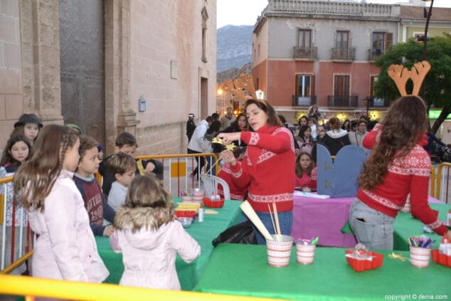 15 visita de los carteros reales a denia 2019 talleres infantiles