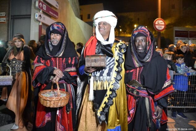 53 cabalgata reyes magos denia 2019 baltasar y sus pajes