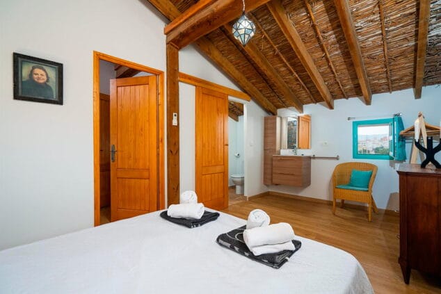 Aguila Rent a Villa te ofrece una gran finca rústica con piscina privada ideal para tus vacaciones 6 amplio dormitorio aguila rent a villa