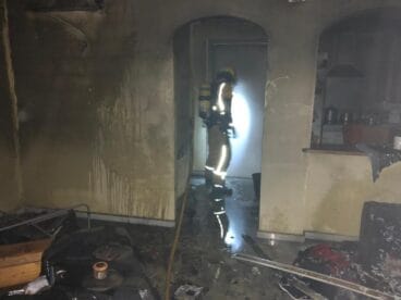 interior de la vivienda calcinada en la pedrera