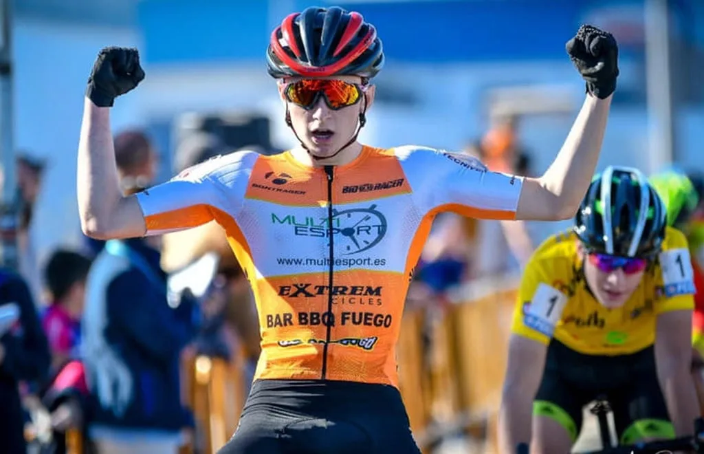 Jordi Seguí disputará el Campeonato de España de Ciclocrós 2019 en categoría Cadete 1 jordi segui entrando en meta como ganador