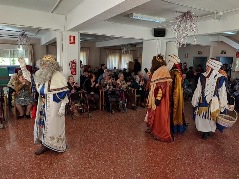 Los Reyes Magos en la Residencia Santa Lucía