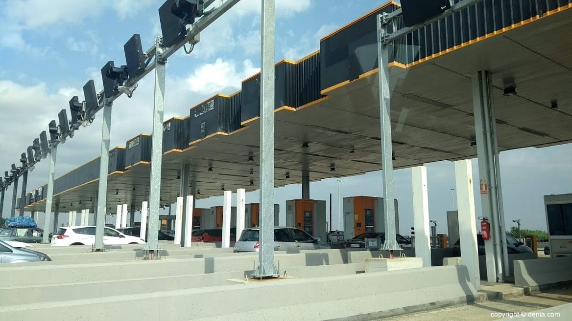 La Plataforma 'Alliberem AP-7 Marina Alta' exige la liberación y la rotulación de todos los municipios de la comarca 1 peaje de la autopista ap7 a la entrada de denia 1