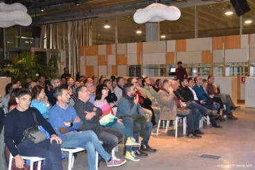 publico asistente a la presentacion