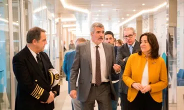 Visita de las autoridades al Hypatia de Alejandría