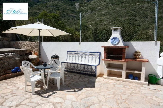 Stella Inmo Consulting te ofrece un estupendo chalet con piscina privada rodeado de naturaleza 7 zona barbacoa stella inmo consulting