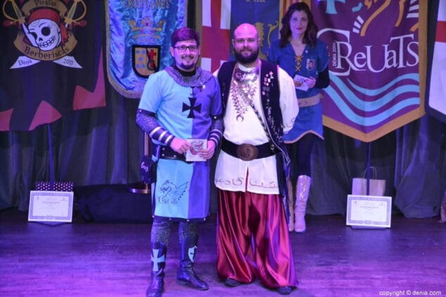 La FEMMICC homenajea a Paco Muñoz y al músico dianense Josep Marí en la presentación de capitanas durante los actos del Mig Any 2019 19 13 presentacion de capitanas mig any 2019 primer tro fila creuats