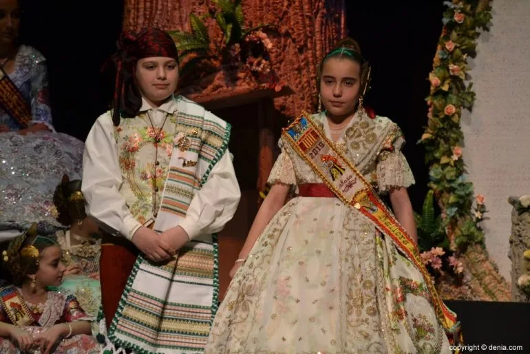Presentación infantil Campaments 2019 - Sara y Christian