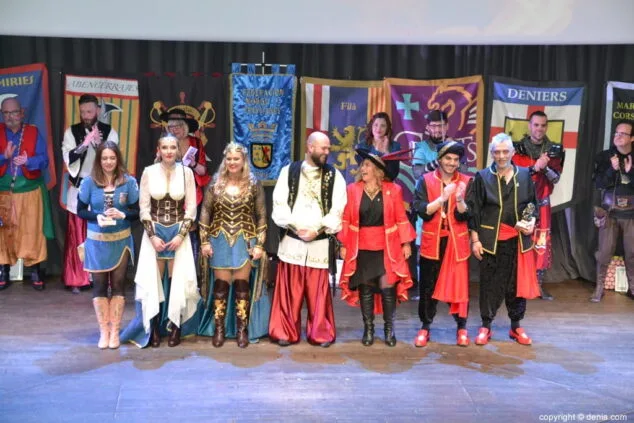 La FEMMICC homenajea a Paco Muñoz y al músico dianense Josep Marí en la presentación de capitanas durante los actos del Mig Any 2019 44 38 presentacion de capitanas mig any 2019 capitanas