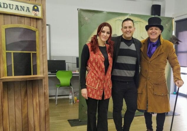 campana de teatro de la macma en los colegios de la marina alta