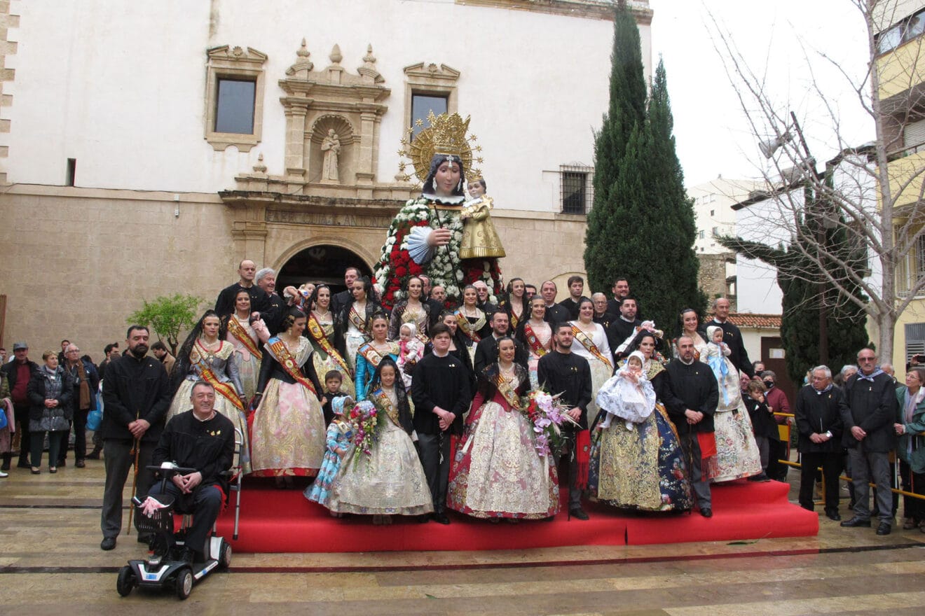 Comisión de la Centro tras la ofrenda
