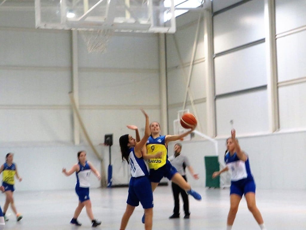 Victoria con sabor a liderato para los juniors del Dénia Básquet en Xàtiva (49-65) 2 el equipo junior femenino vencio al sagrado corazon de godella