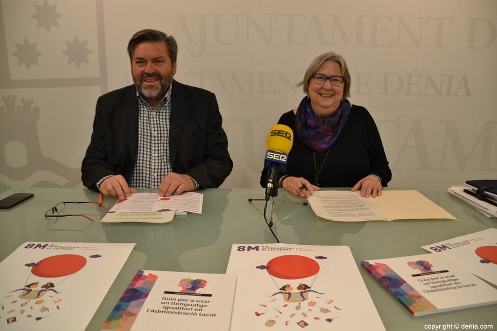 elisabet cardona y rafa carrio presentan los actos del dia de la mujer