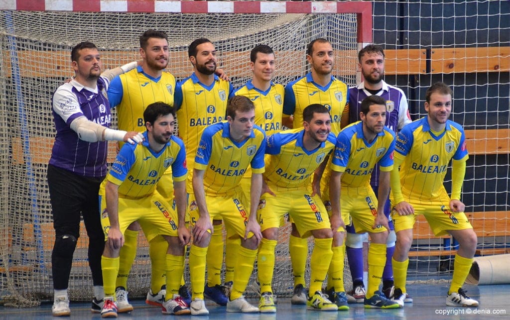 Solo existió sobre la pista el CFS Mar Dénia que goleó al Dinamita Albatera (10-2) 1 equipo del cfs mar denia ante el albatera