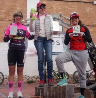 Gloria Medina en el podio