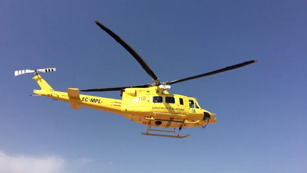 Rescatan en helicóptero a una mujer herida tras caer de su bicicleta en el Montgó 1 helicoptero diputacion alicante