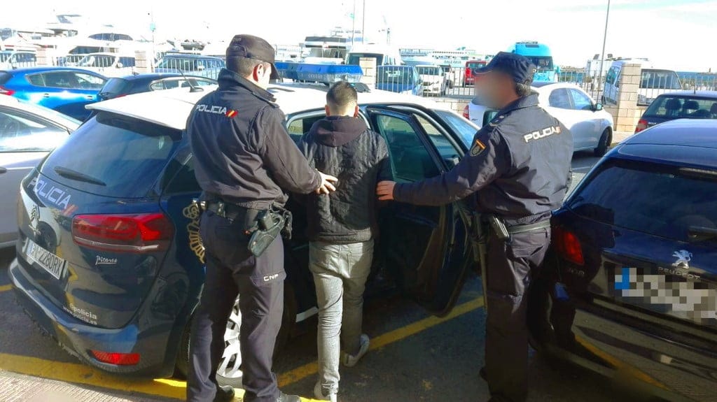 joven detenido en denia por robar en dos bares