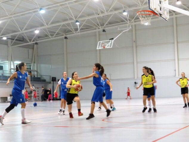las cadetes del denia basquet vencieron en oliva