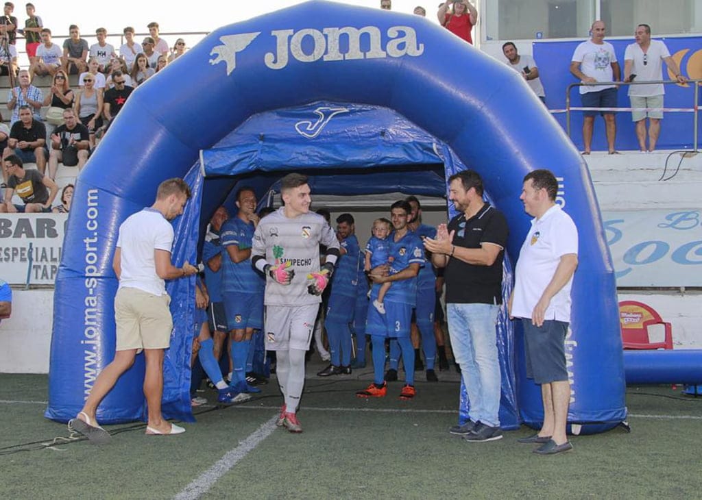 miguel abad en las filas de la ud oliva